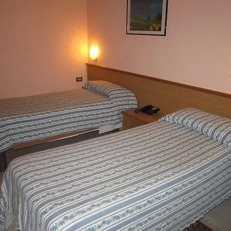 Hotell Europa 3*